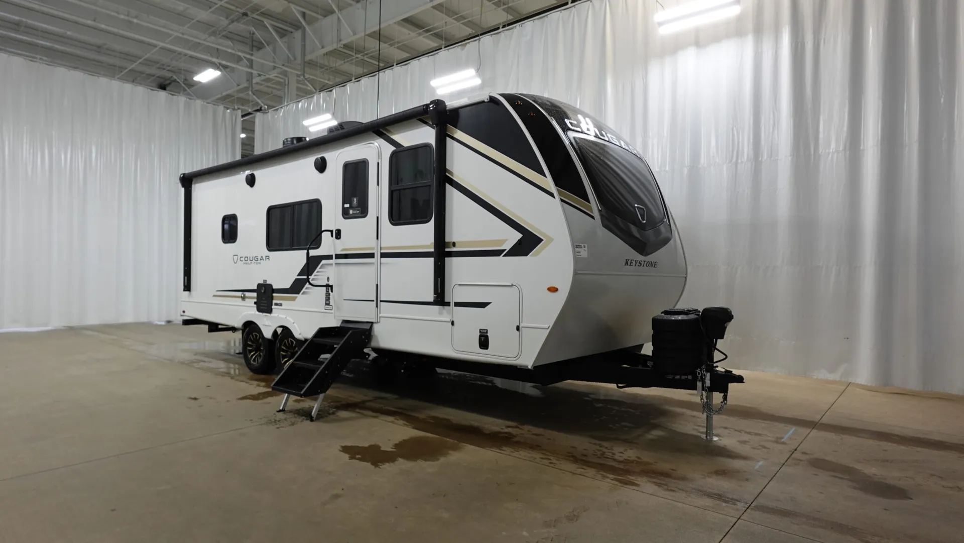 2026 Keystone Cougar Half Ton 22MLS - Photo 2