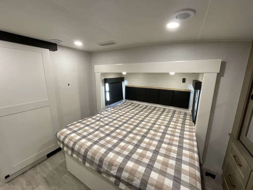 2026 Jayco Eagle 321RSTS, Photos photo 21