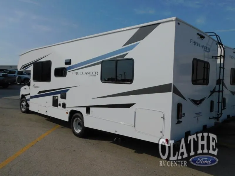 2024 Coachmen Freelander 27QB Chevy - Photo 4