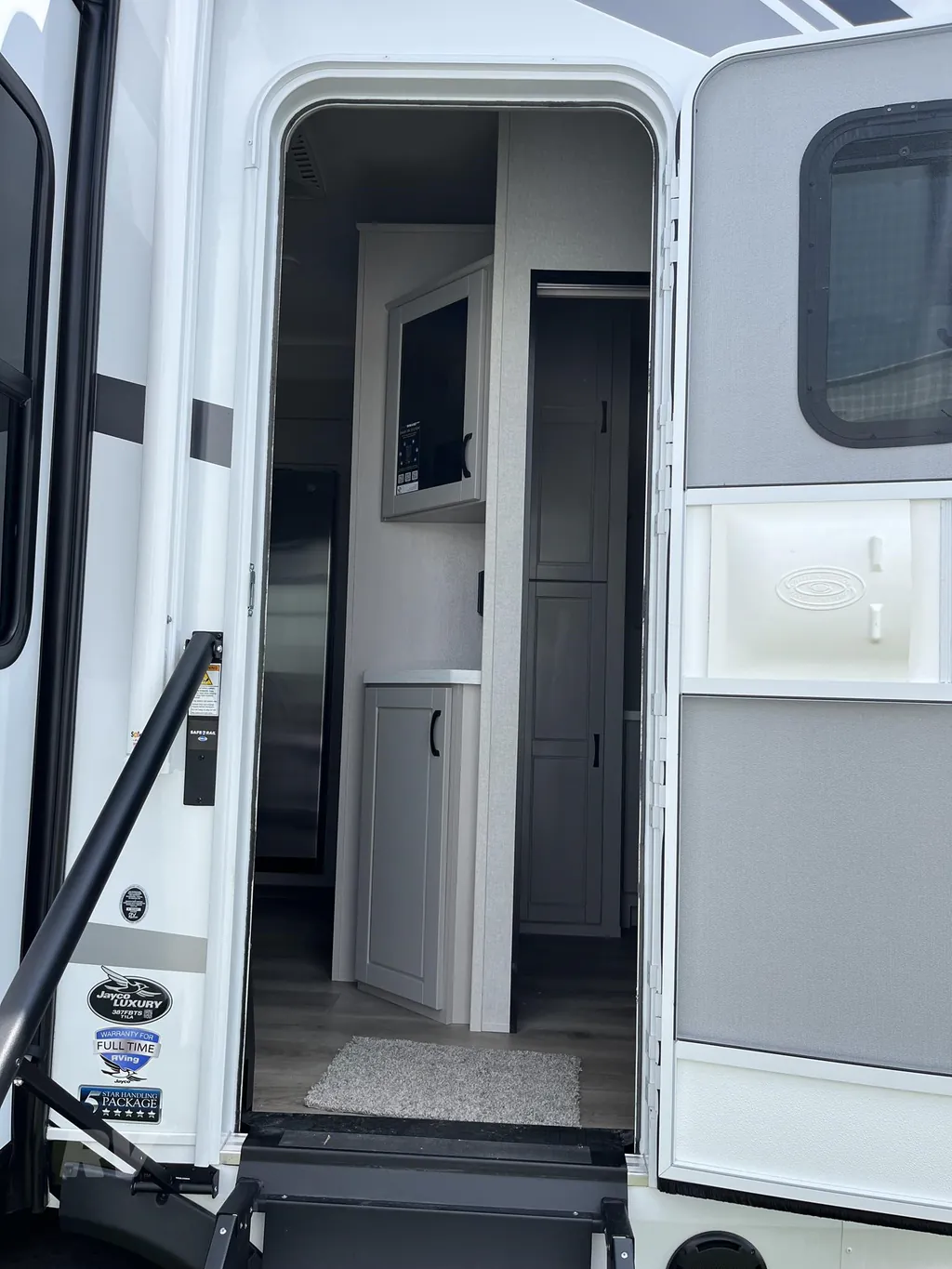 2026 Jayco North Point 387FBTS, Photos photo 15