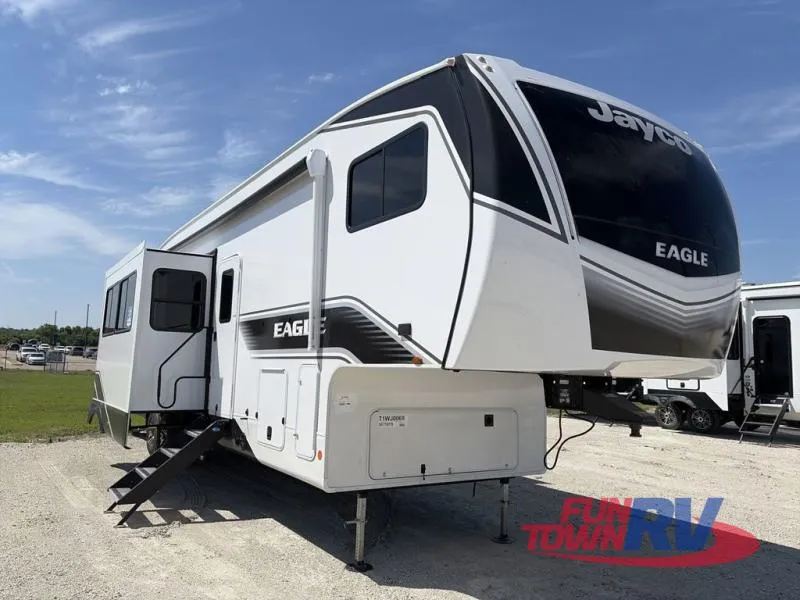 2026 Jayco Eagle 367TBTS - Photo 2