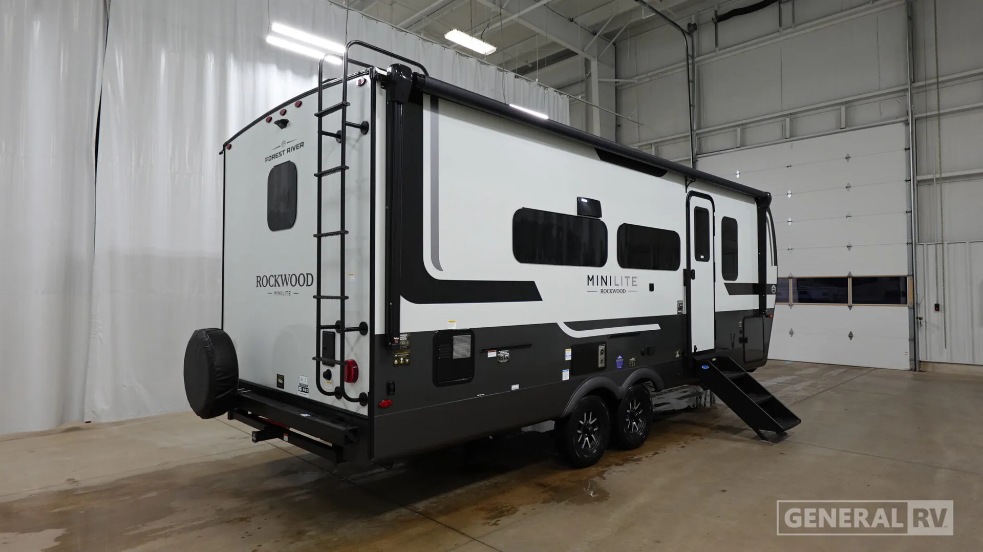 2027 Forest River Rockwood Mini Lite 2524FBT — Photo 7