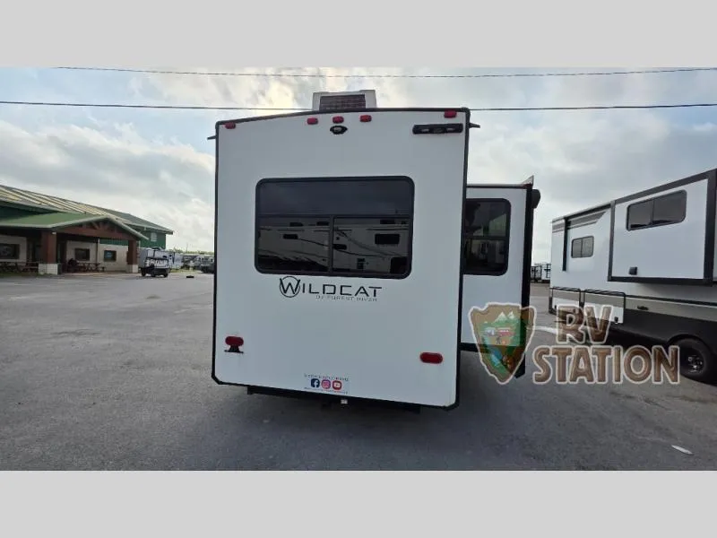 2023 Forest River RV Wildcat ONE 31RL - Photo 4