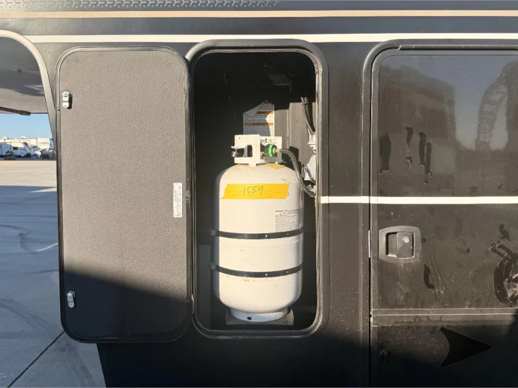 2025 Brinkley Model G 3950, Photos photo 23