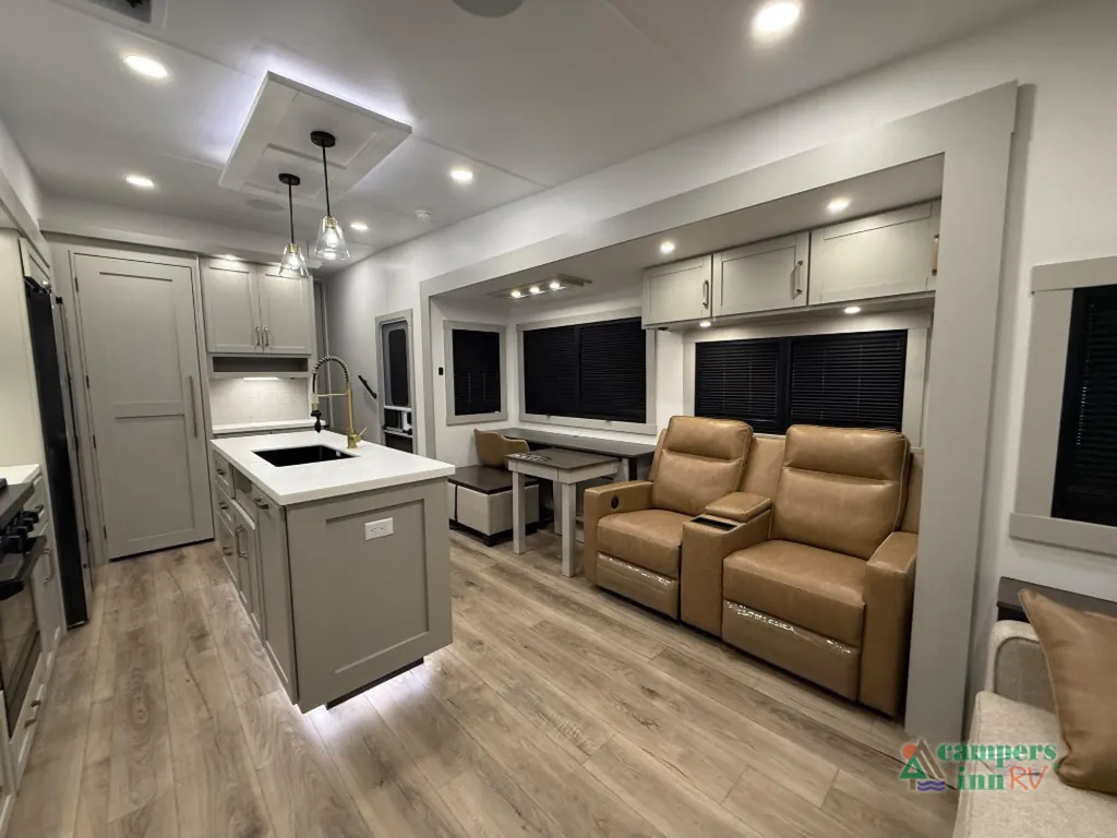 2026 Brinkley Model Z 3600, Photos photo 3