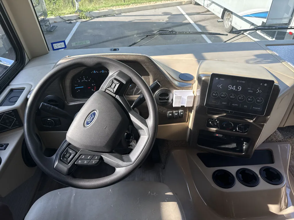 2022 Thor Motor Coach Freedom Traveler A32, Photos photo 18
