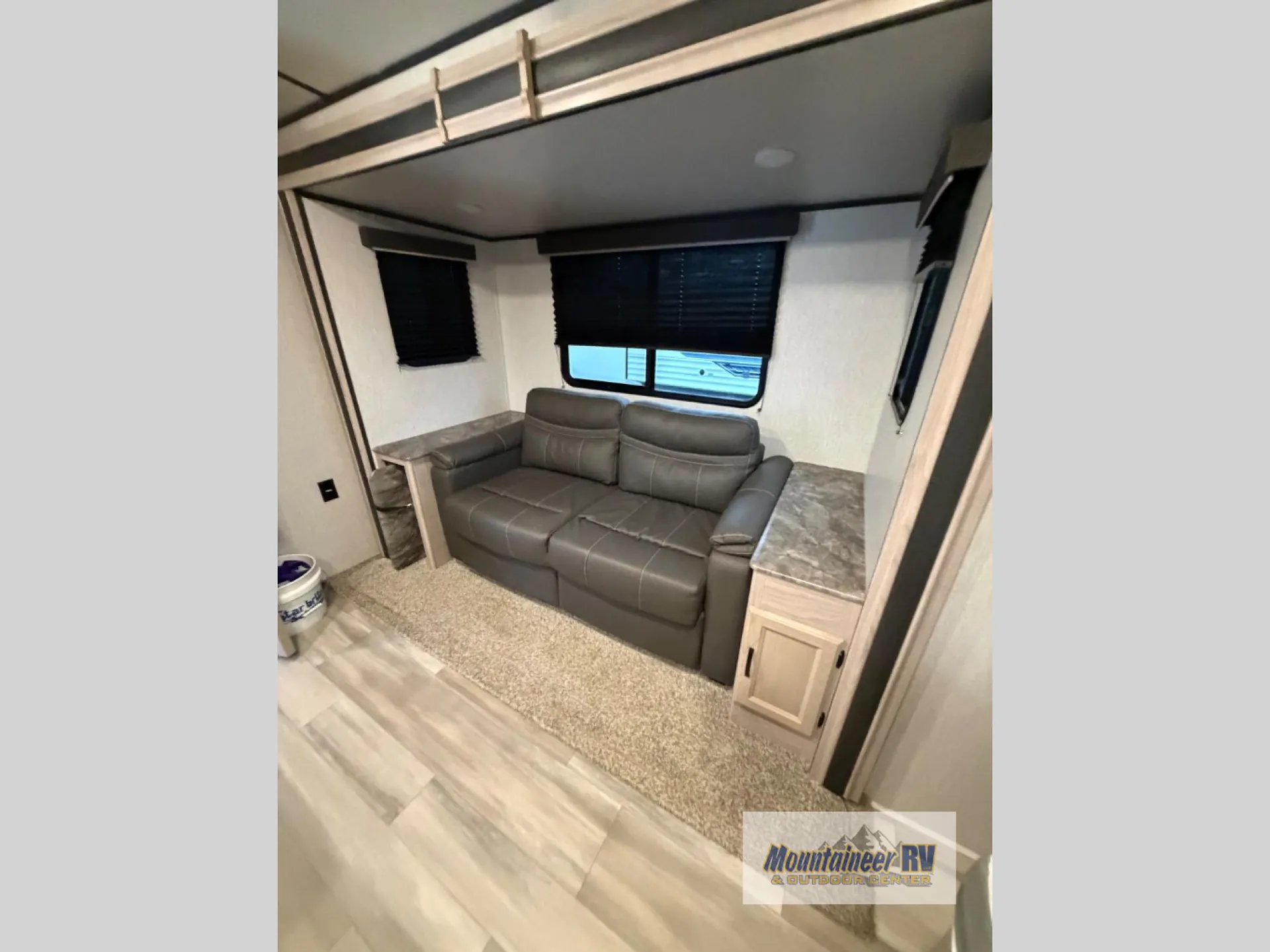 2021 Coachmen Northern Spirit 1943RB - Photo 4