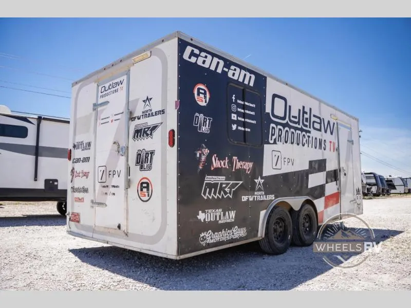 2022 Salvage Eclosed Trailer Used    n/a - Main photo