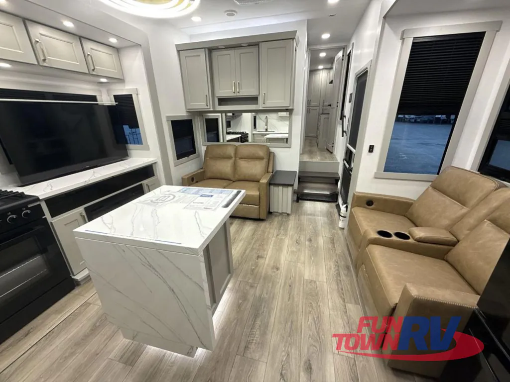 2026 Brinkley Model G 3520, Photos photo 29