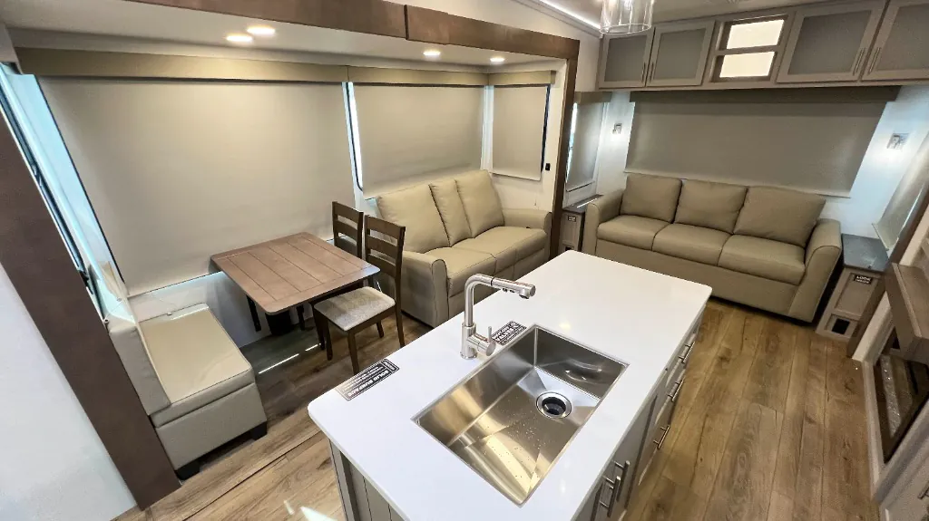 2026 Alliance RV Avenue 39MBR - Photo 3