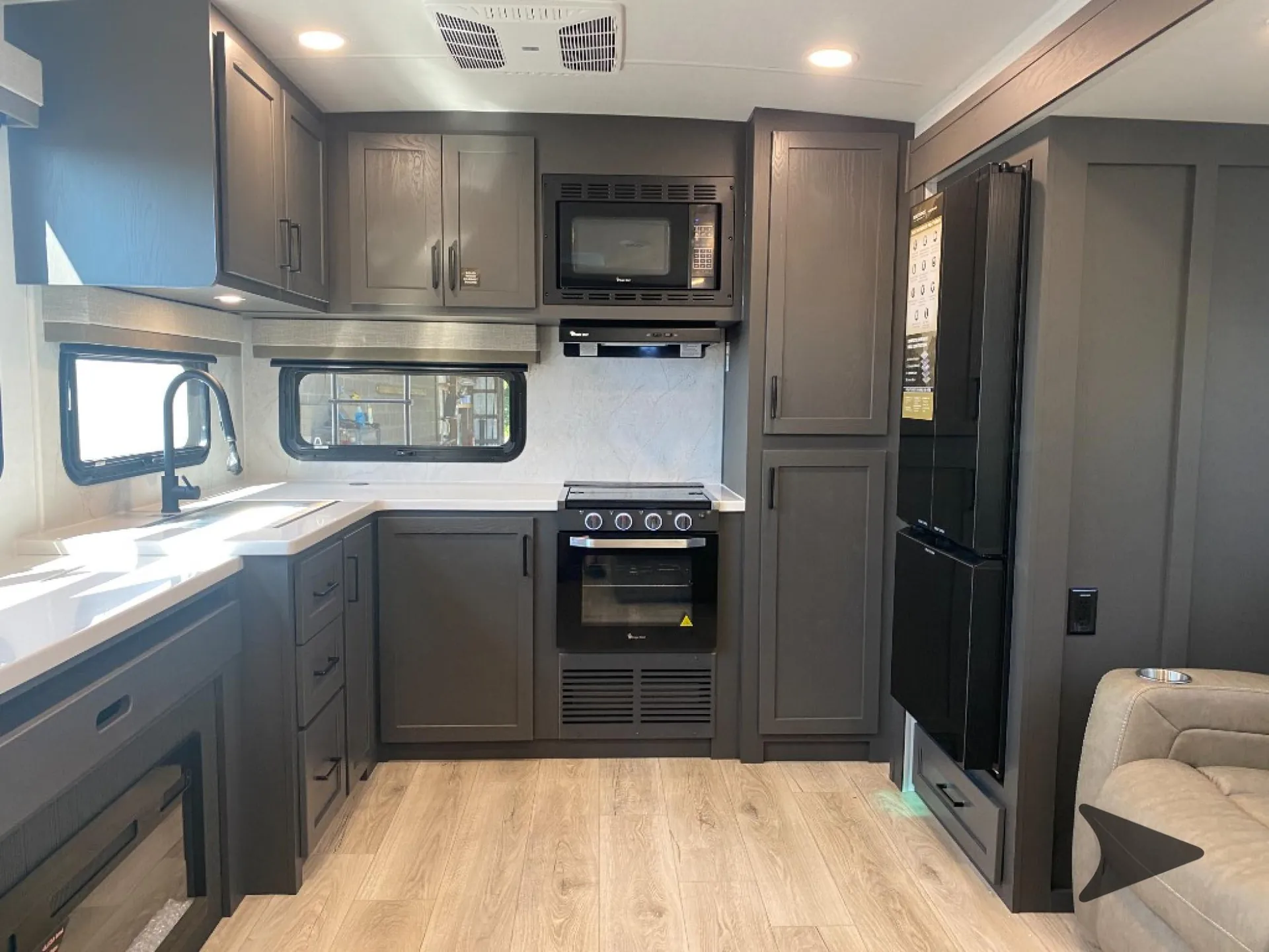 2027 Forest River Rockwood Ultra Lite 2711RK — Photo 5