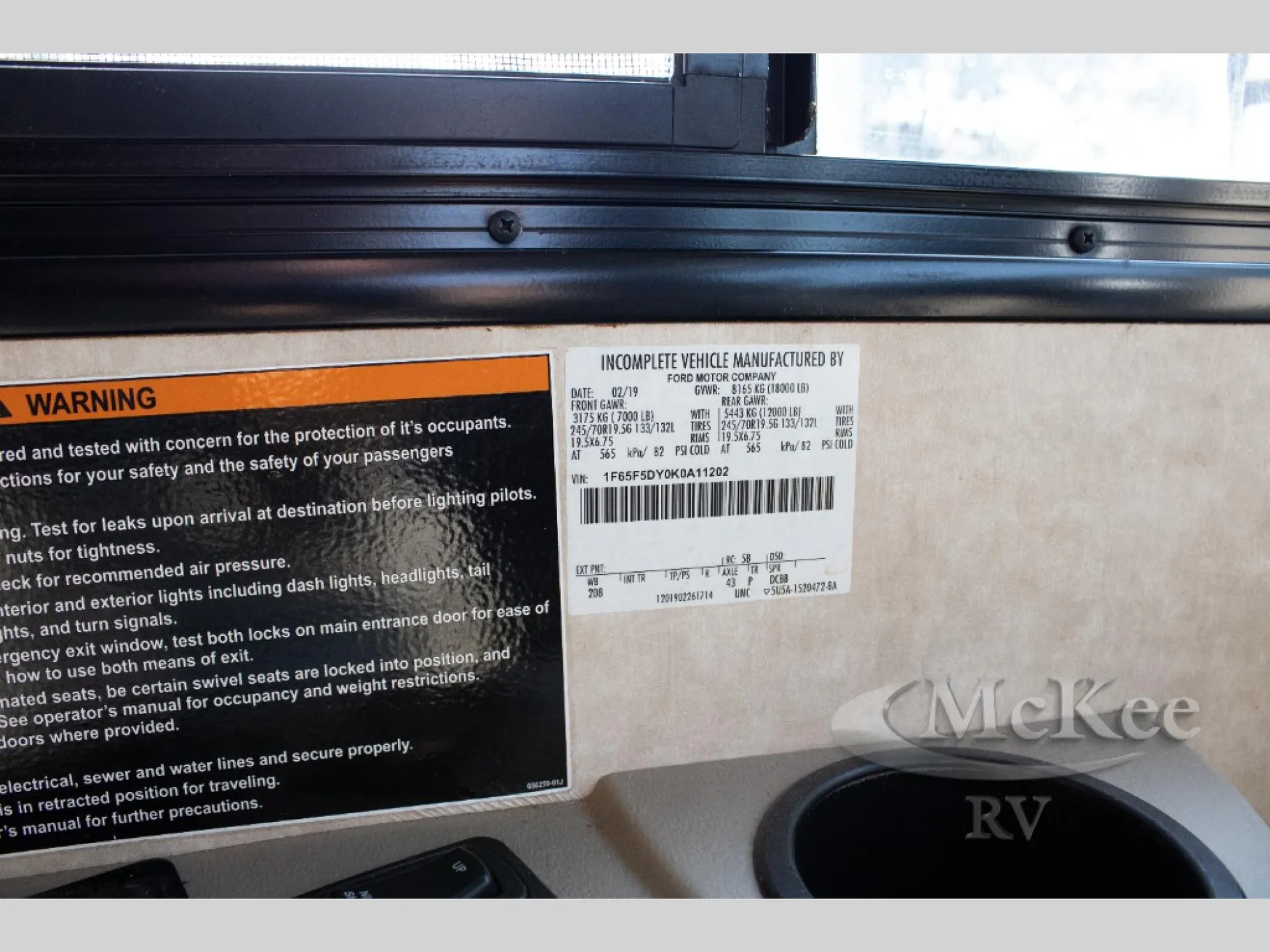 2020 Winnebago Sunstar 32YE - Photo 4