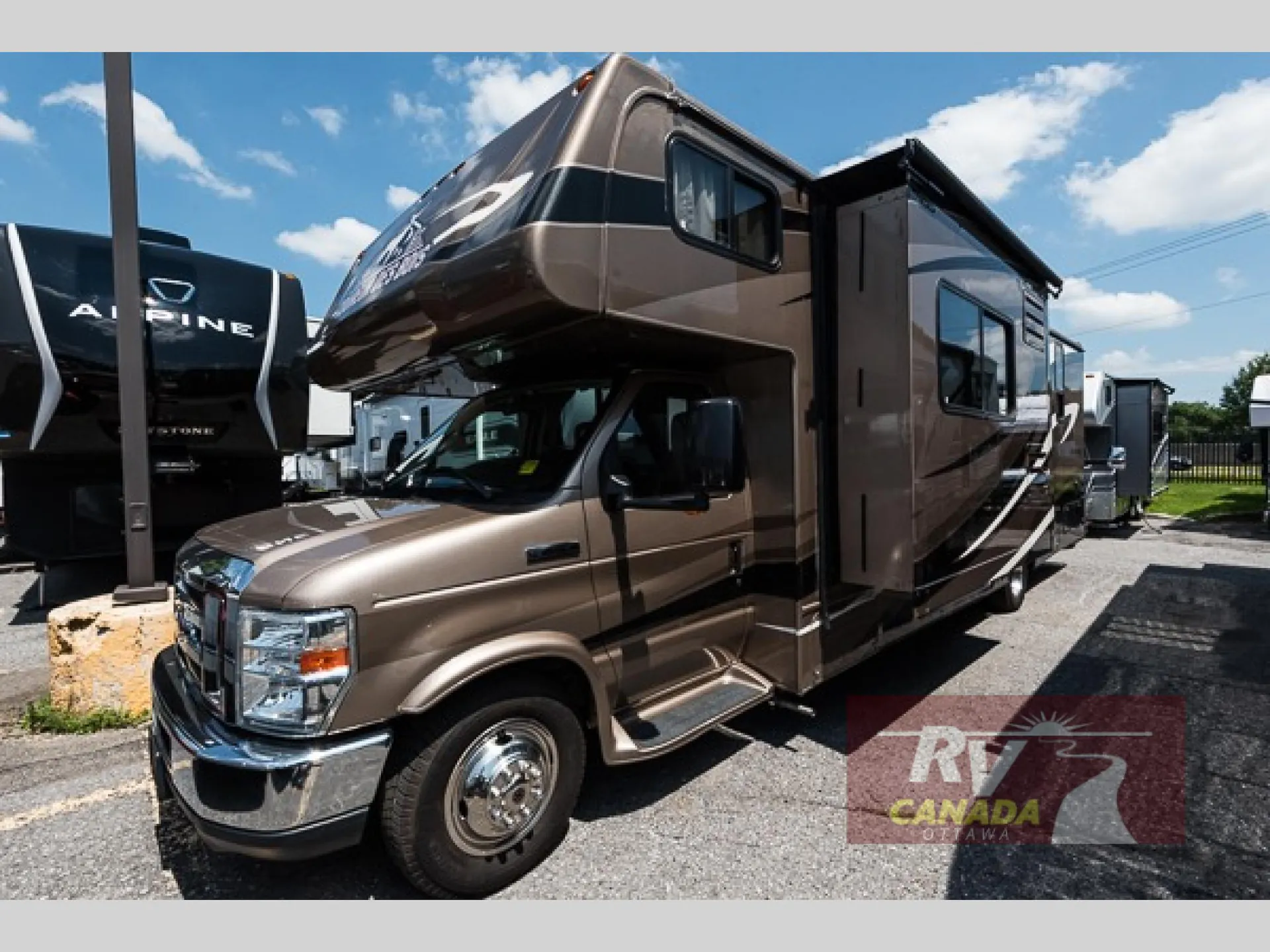 2014 Forest River Sunseeker 3170DS - Photo 3