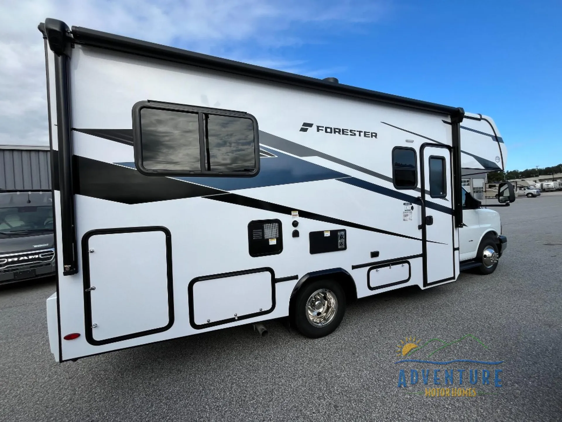 2026 Forest River Forester LE 2151SLE CHEVY - Photo 4