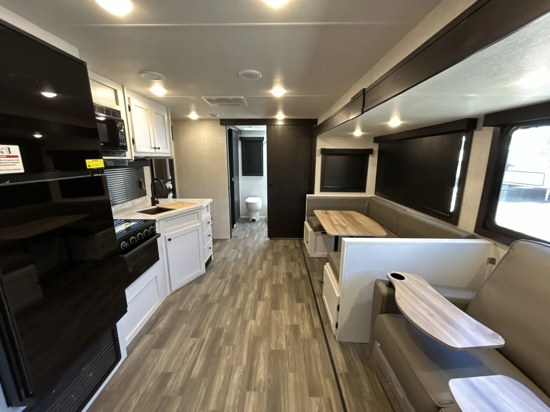 2024 Highland Ridge Range Lite 252RB — living area main