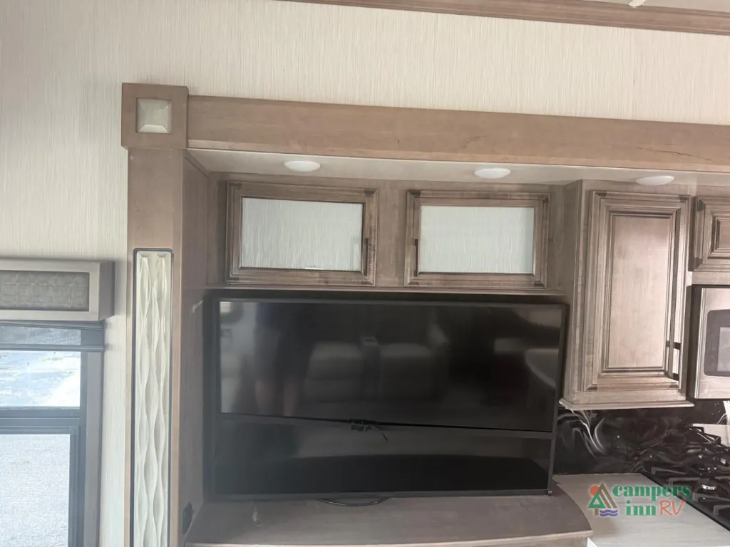 2020 Forest River Cedar Creek Champagne Edition 38EL, Photos photo 20