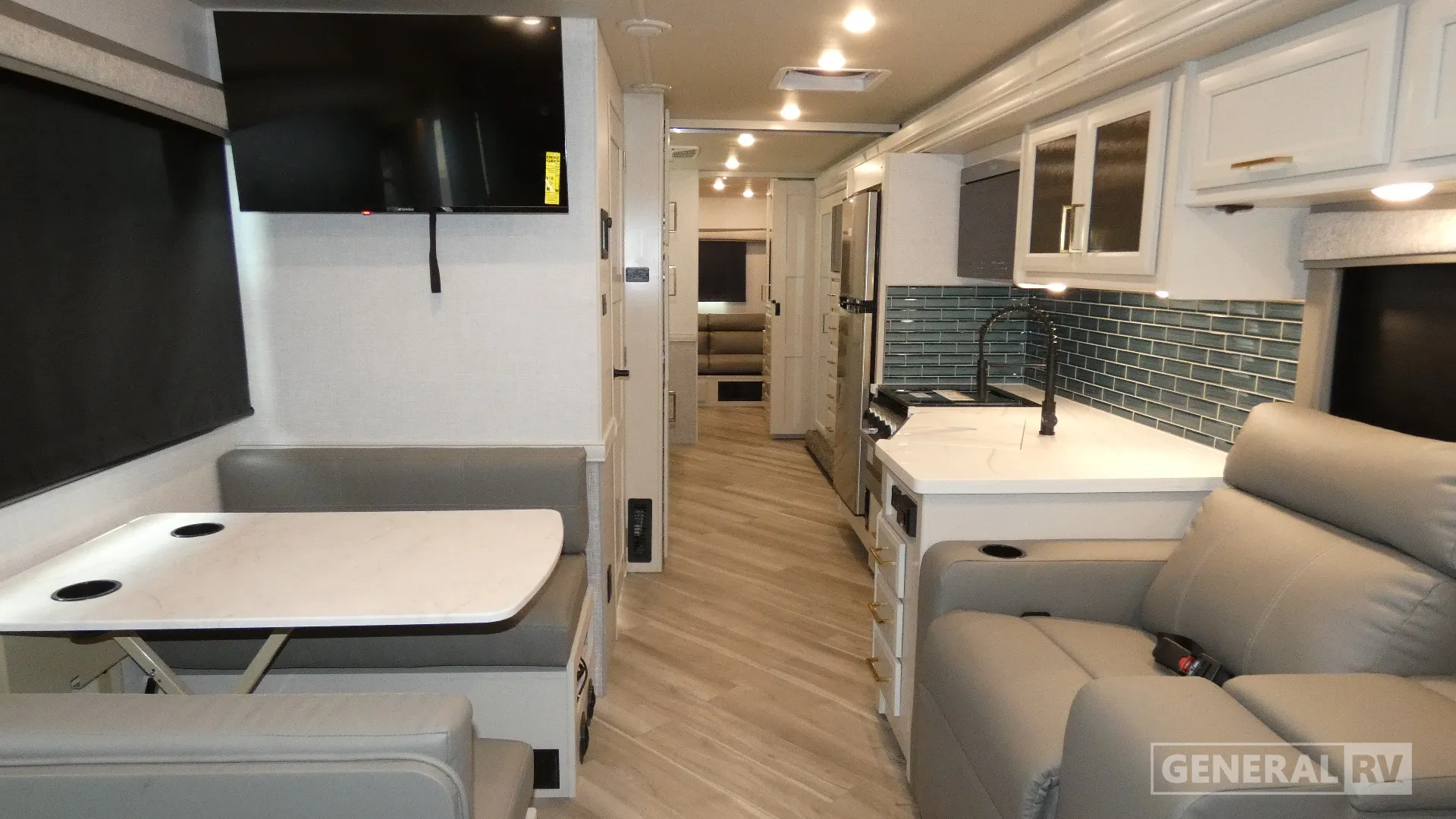 2026 Holiday Rambler Invicta 36Y - Photo 3