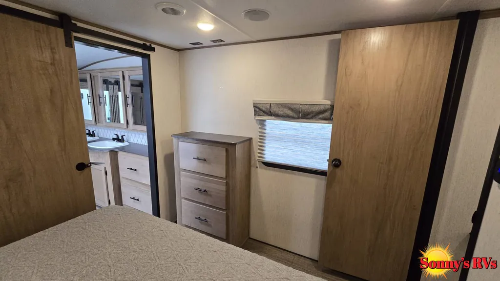2023 Forest River Sabre 38RLH, Photos photo 40