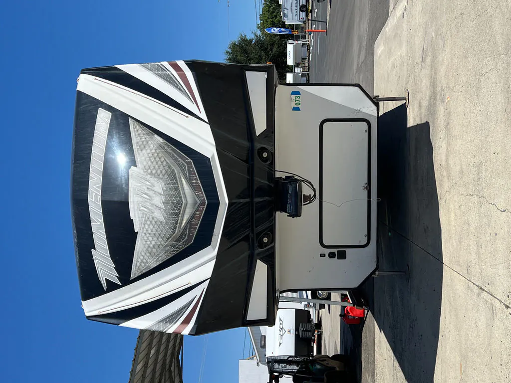 2018 Grand Design Momentum 376TH, Photos photo 5