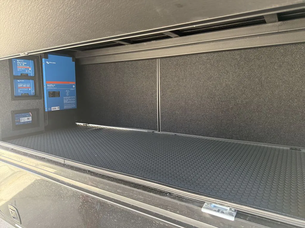 2026 Brinkley Model G 4150, Photos photo 5