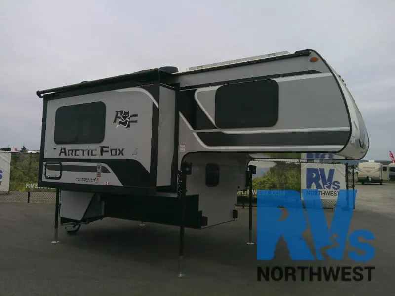 2025 Northwood Arctic Fox Camper 811 - Photo 2