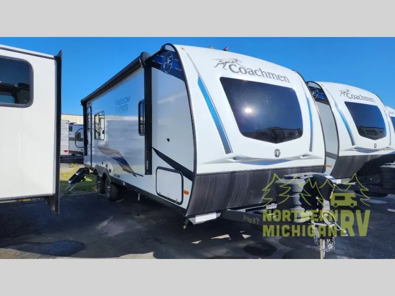 2025 Coachmen Freedom Express Ultra Lite 246RKS - Photo 2