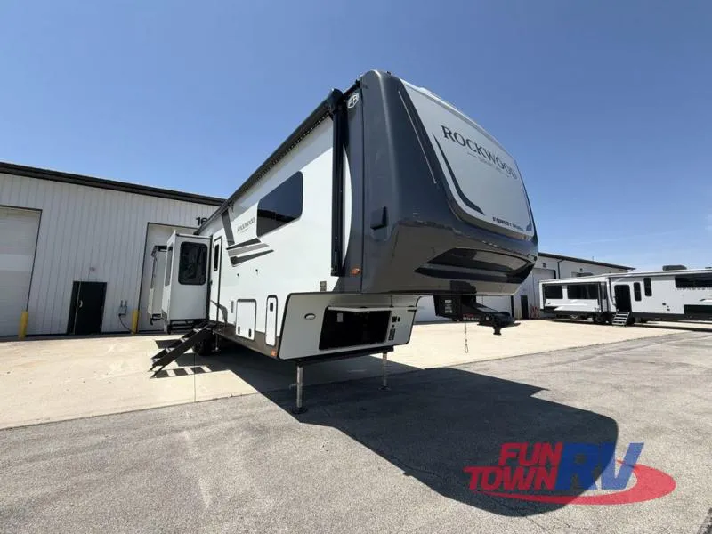 2026 Forest River Rockwood Signature 404SRK - Photo 2