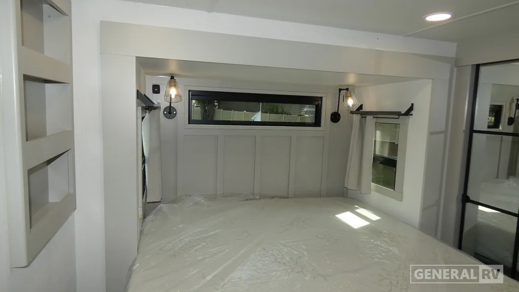 2025 Brinkley Model G 3250, Photos photo 8