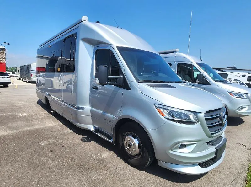 2021 Airstream Atlas Murphy Suite dealer photo 1 from Kunes RV