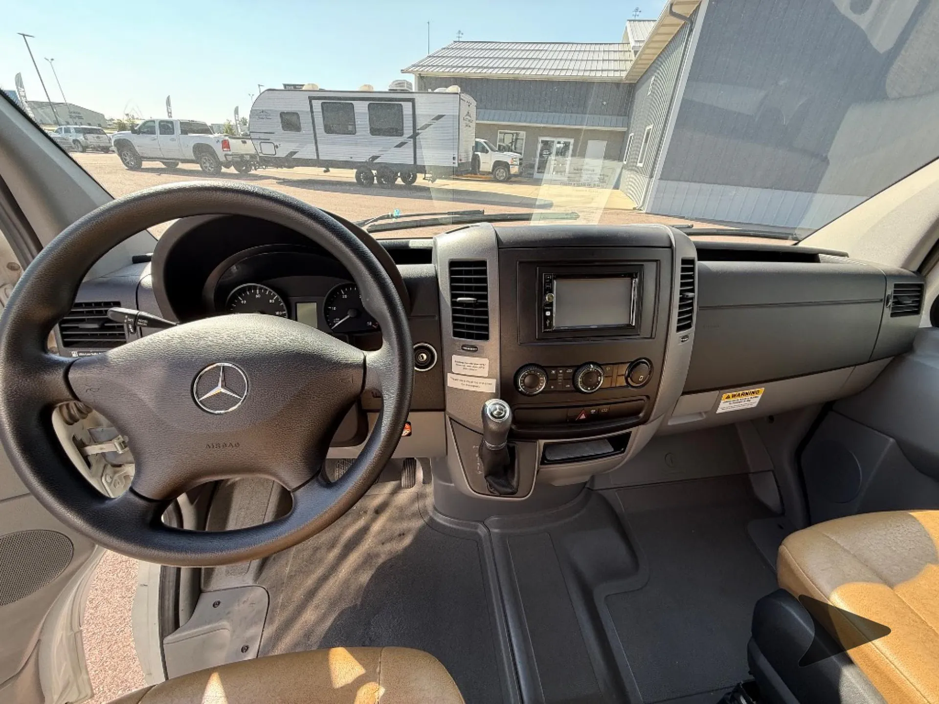 2016 Renegade RV Villagio 25MBS dealer photo 9 from Bish's RV