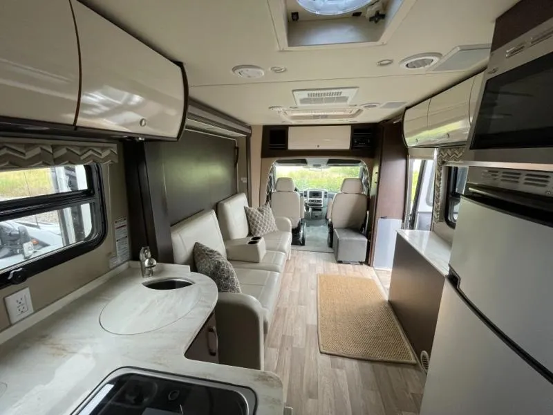 2015 Leisure Travel Unity 24MB - Photo 2
