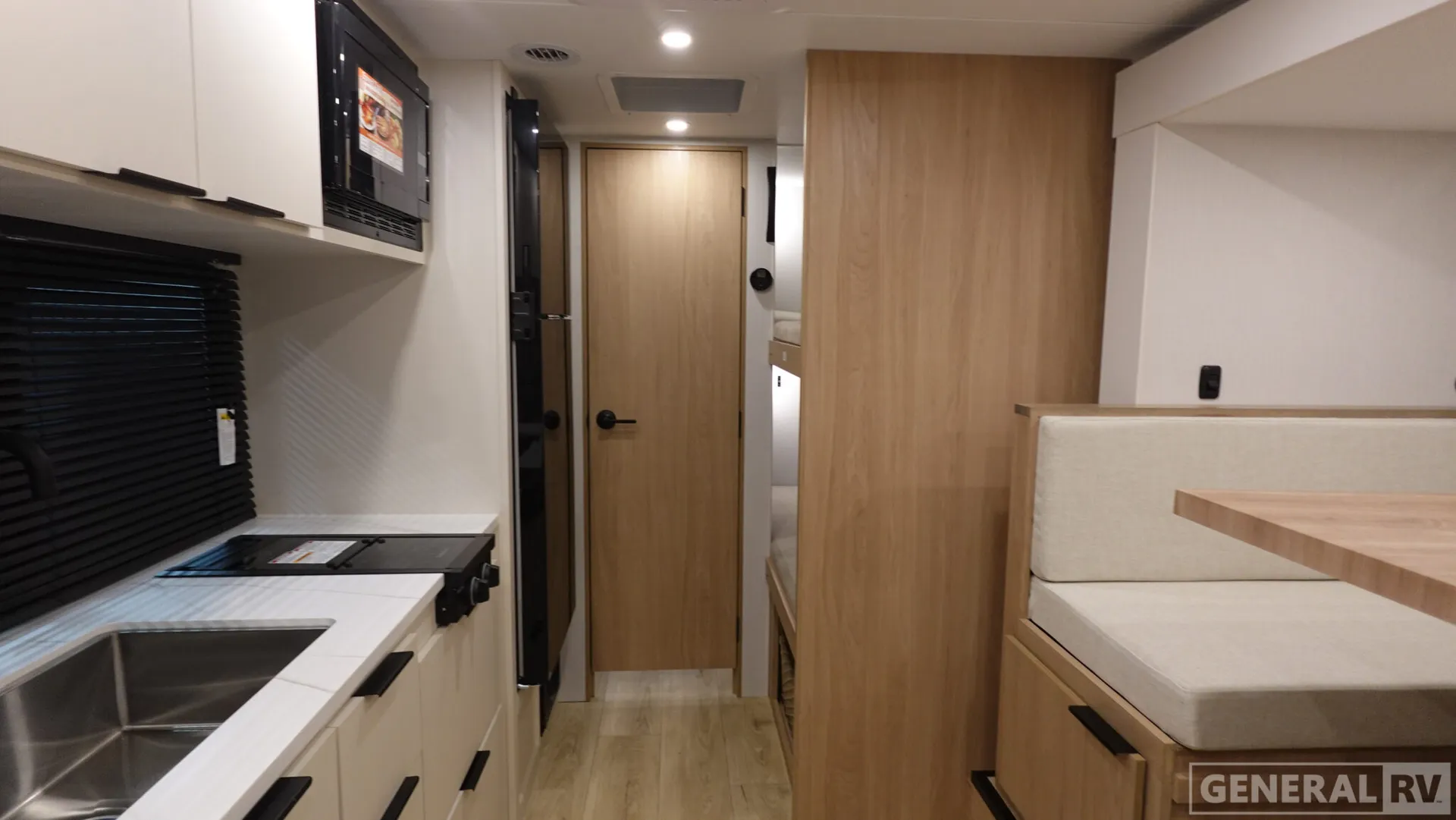 2026 Winnebago Micro Minnie 2100BH - Photo 3