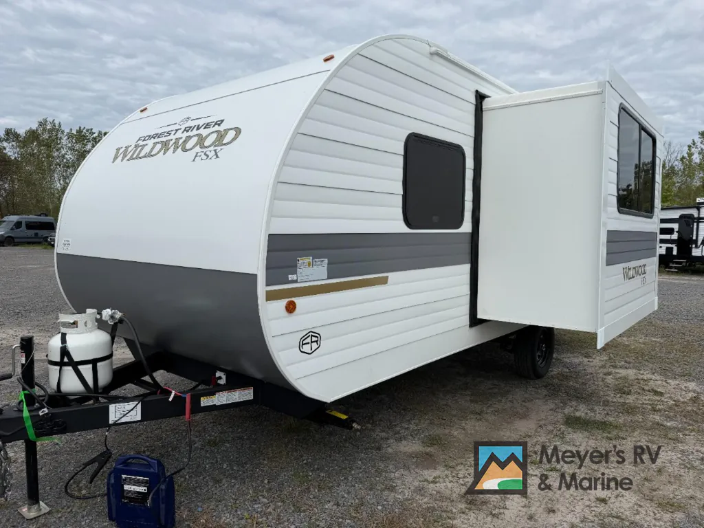 2027 Forest River Wildwood FSX 178BH, Photos photo 2