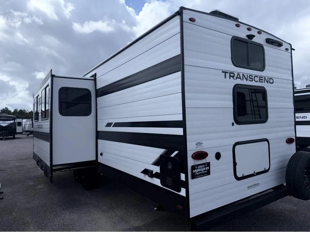 2026 Grand Design Transcend 305BHT - Photo 4