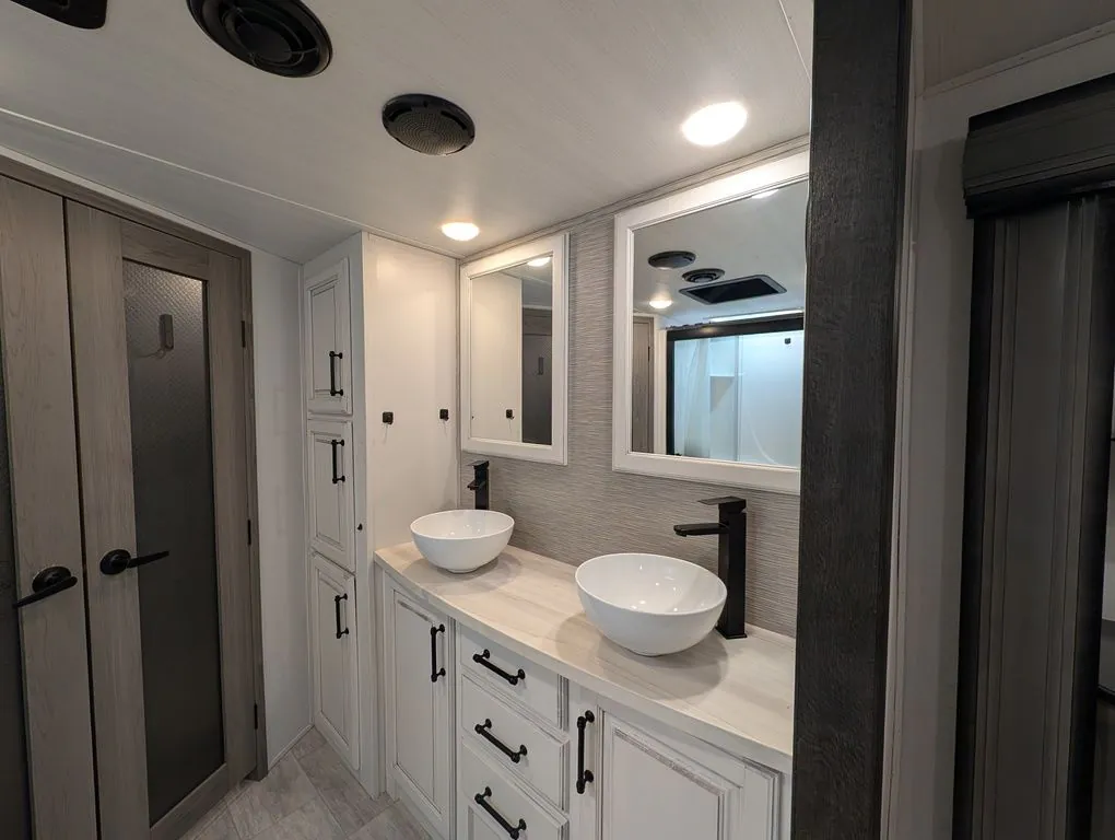 2023 Keystone Montana 3901RK, Photos photo 31