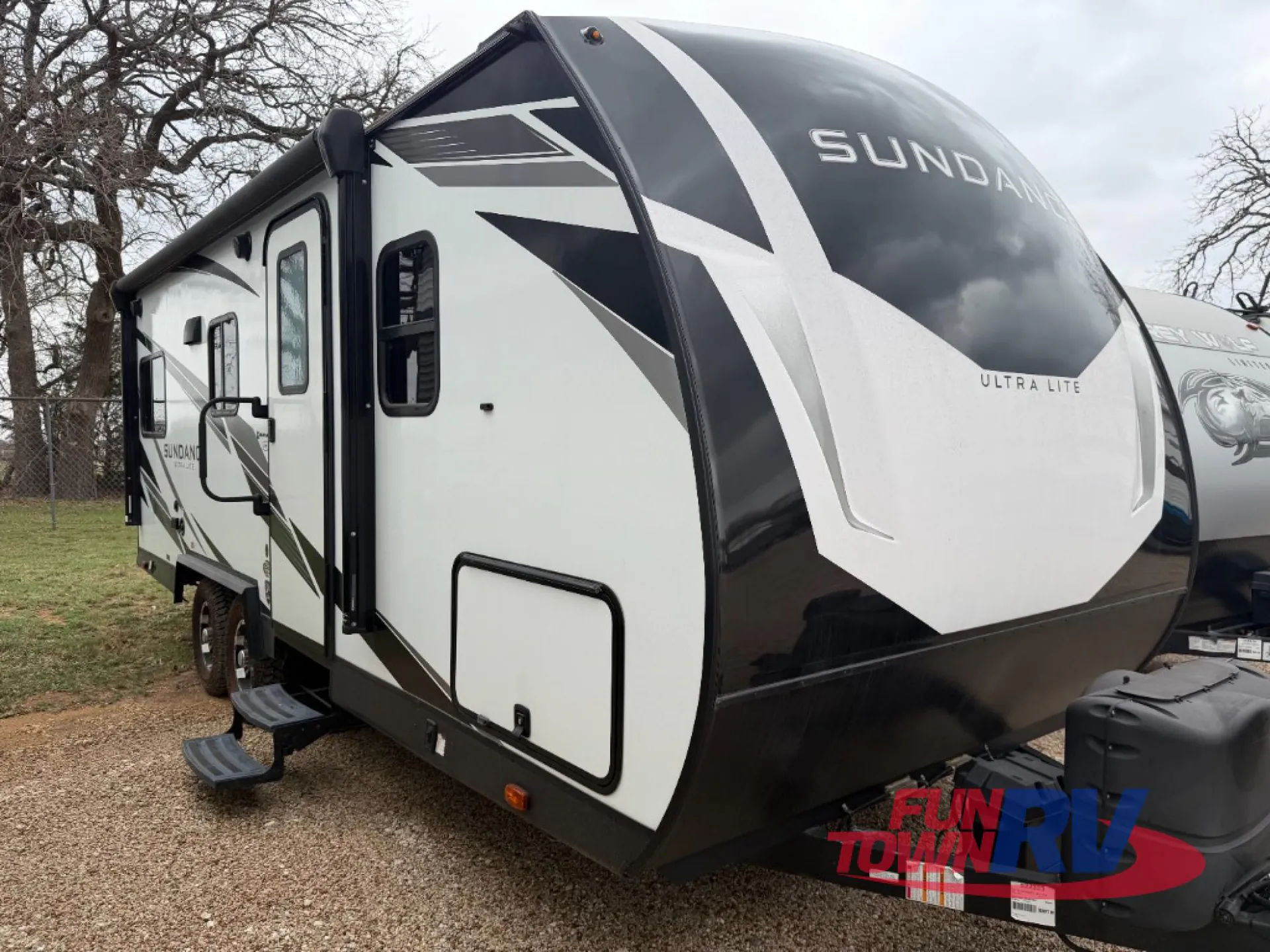 2023 Heartland Sundance Ultra-Lite Travel Trailers 21HB - Photo 4