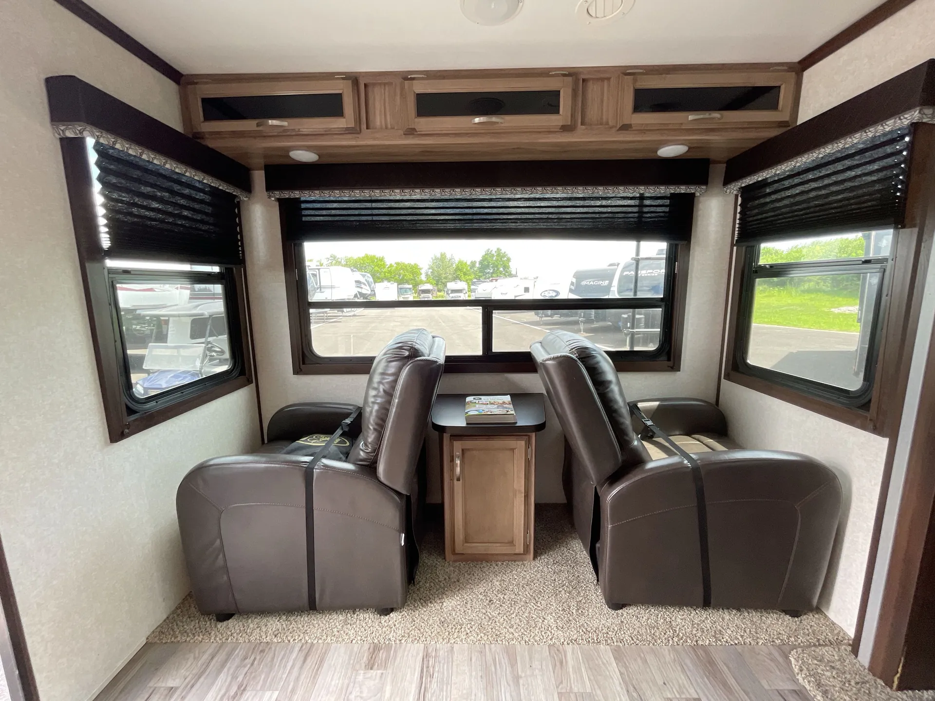 2019 Jayco Jay Feather 27RL — living area main