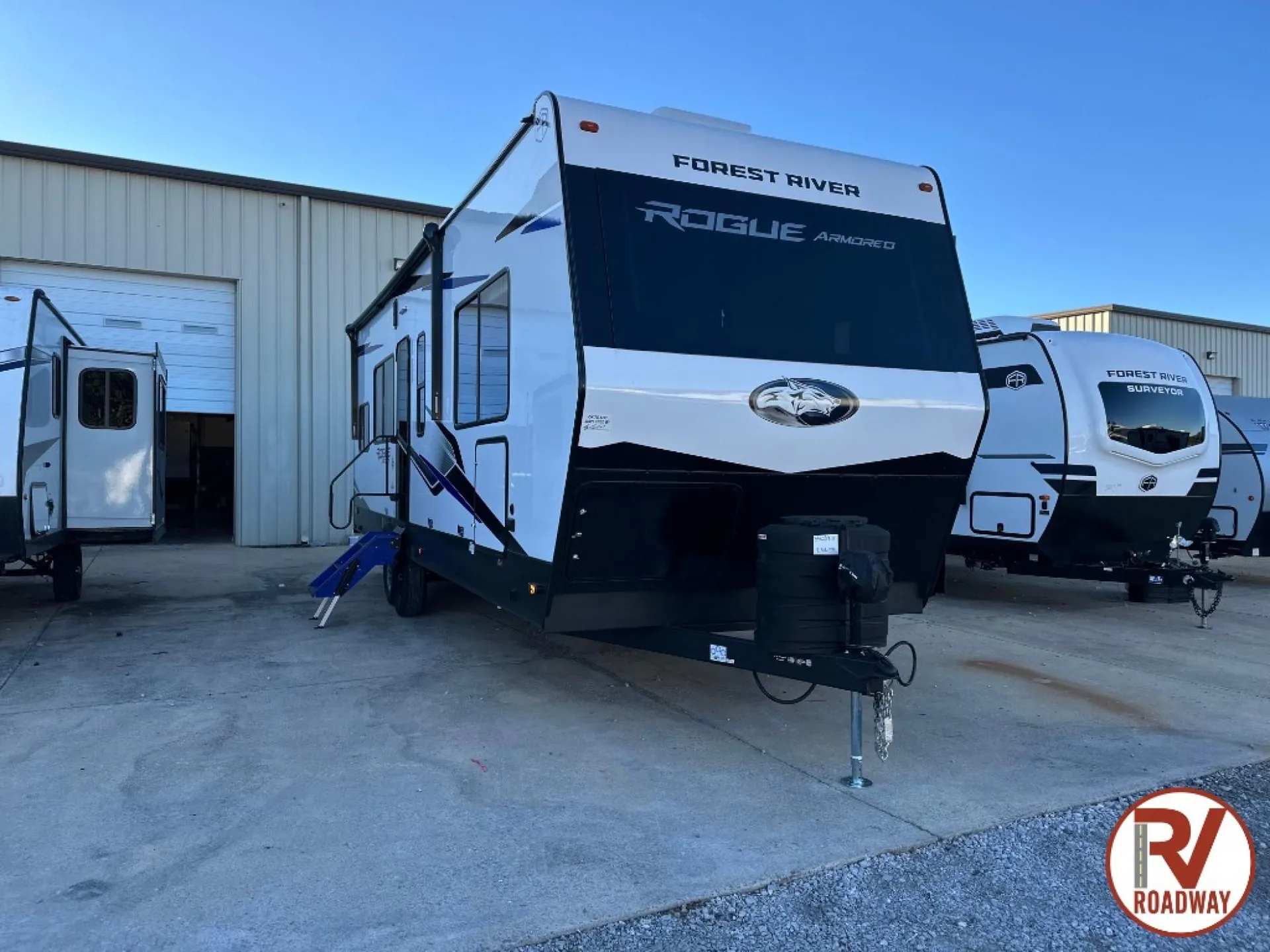 2026 Forest River Vengeance Rogue Armored 25L141 - Photo 2