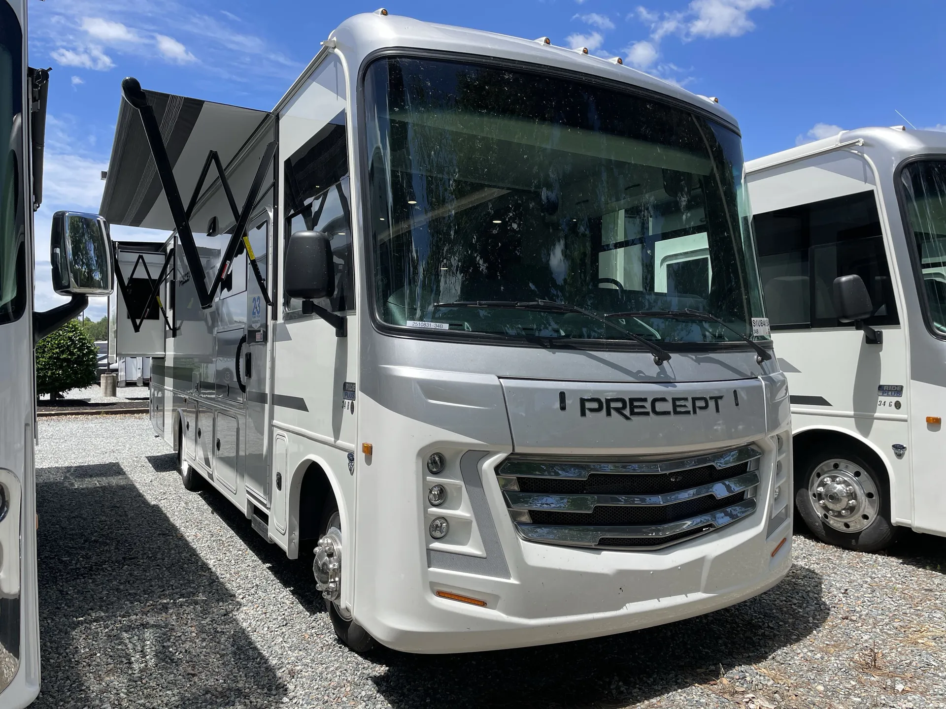 2025 Jayco Precept 34B - Photo 2