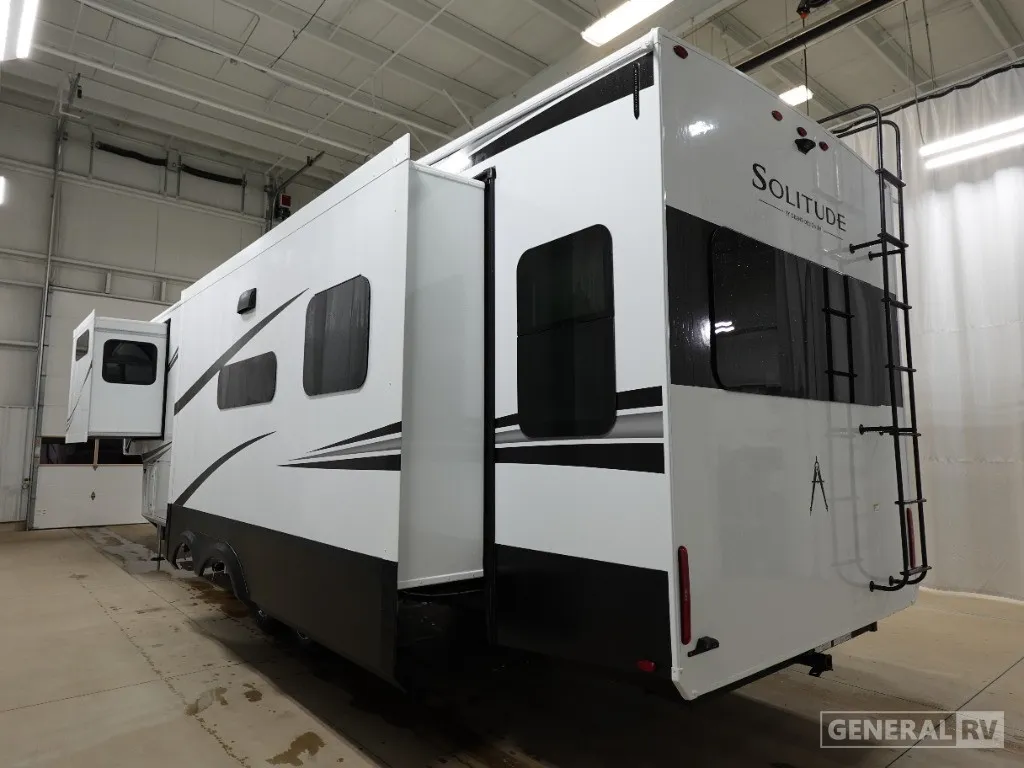 2025 Grand Design Solitude 370DV - Photo 4