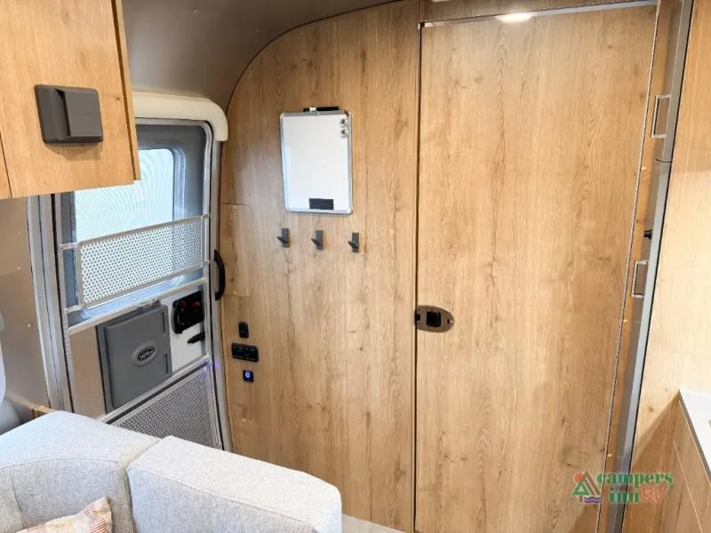 2026 Airstream Trade Wind 23FB - Photo 4