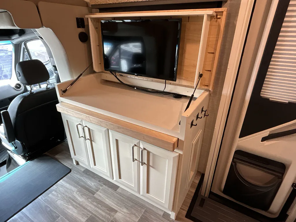 2023 Tiffin Wayfarer 25 JW, Photos photo 7