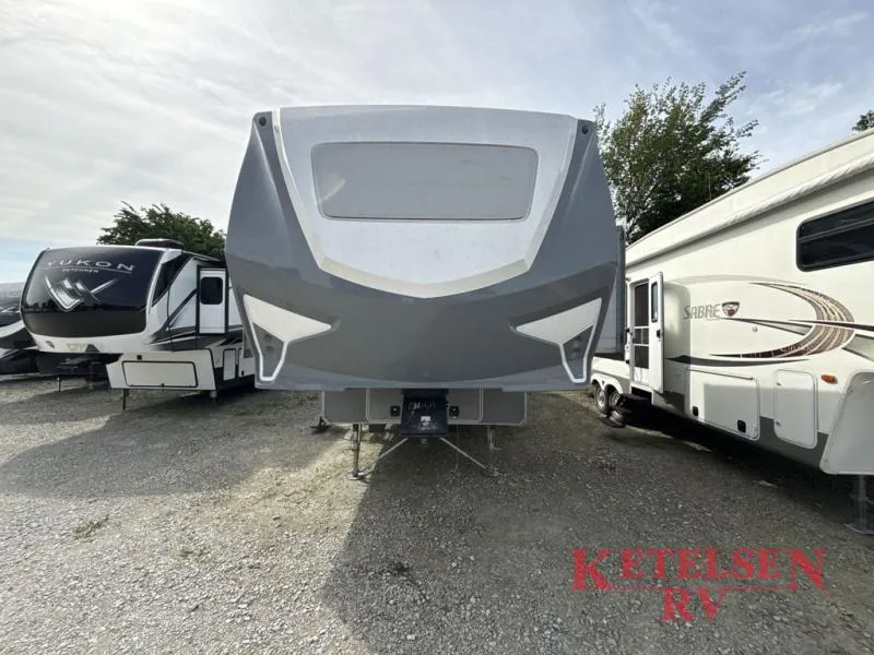 2015 Highland Ridge RV Roamer 346FLR - Photo 3