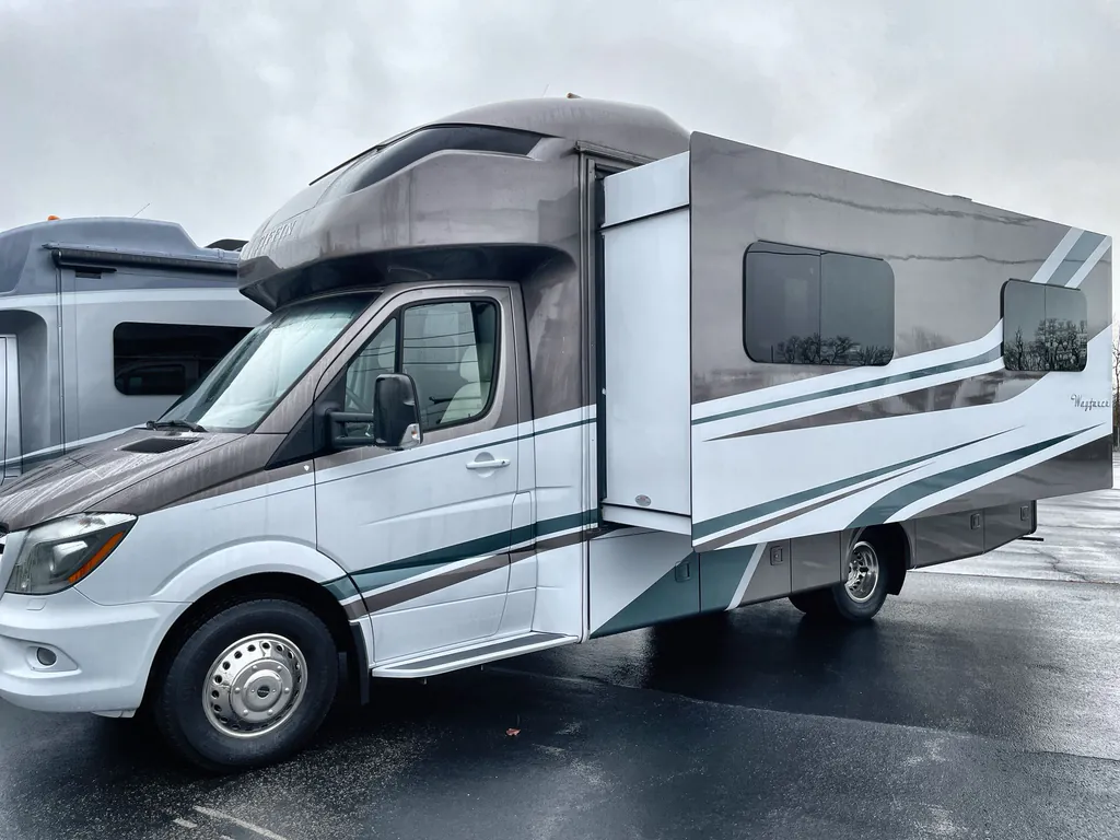 2019 Tiffin Wayfarer 24 FW, Photos photo 4