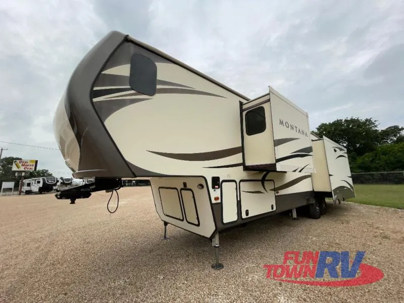 2018 Keystone RV Montana Legacy 3921FB - Photo 2