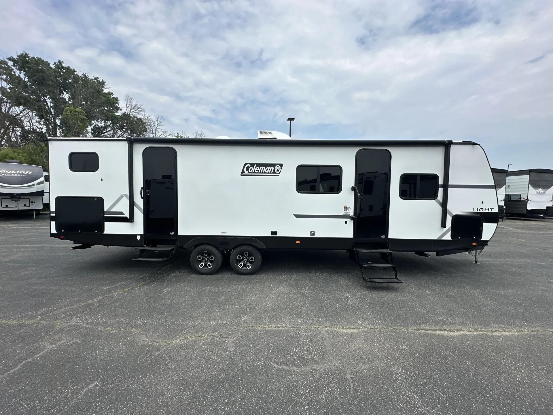 2026 Keystone Coleman Light 29BX — living area main