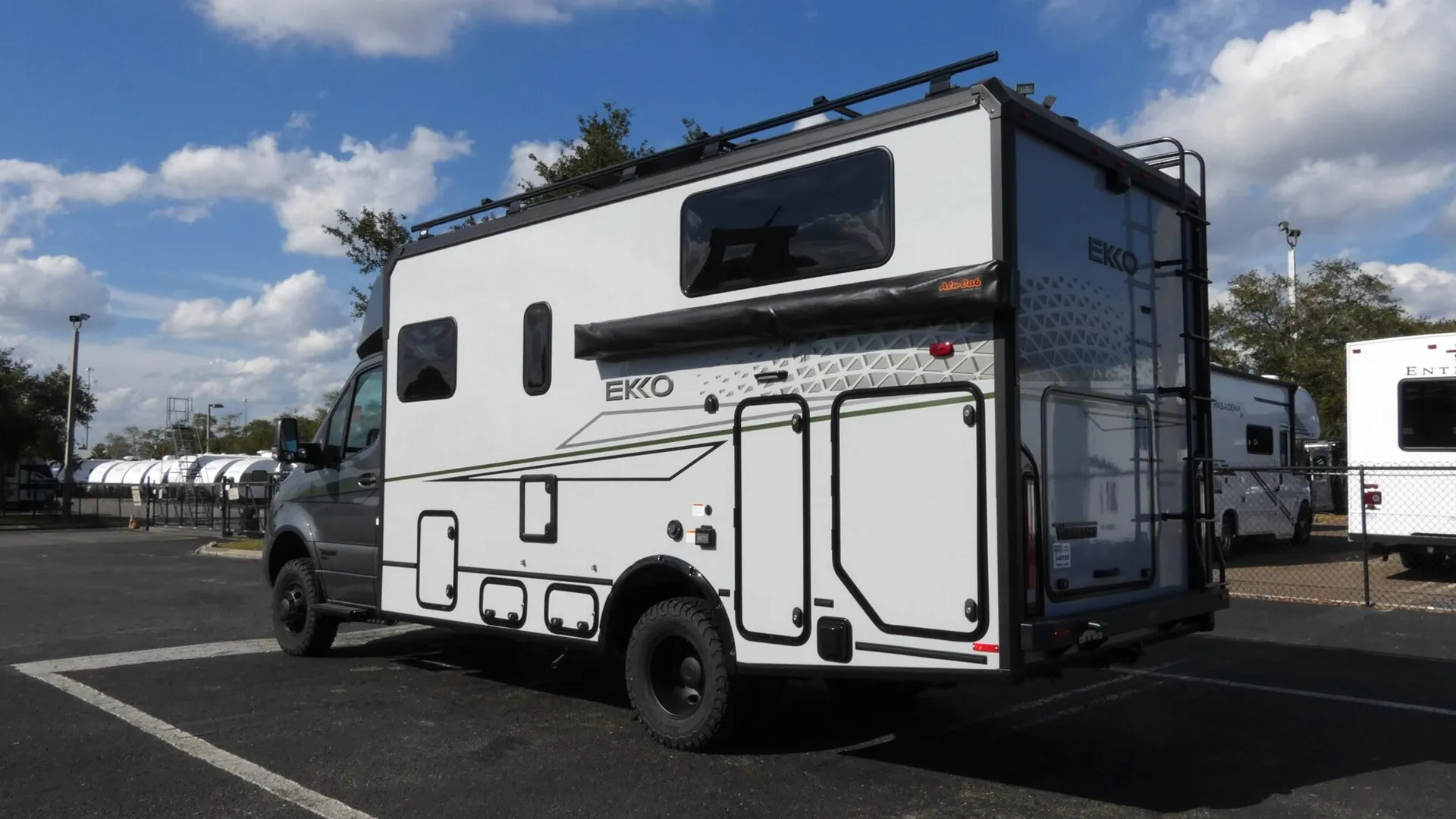 2026 Winnebago EKKO Sprinter 23B - Photo 4