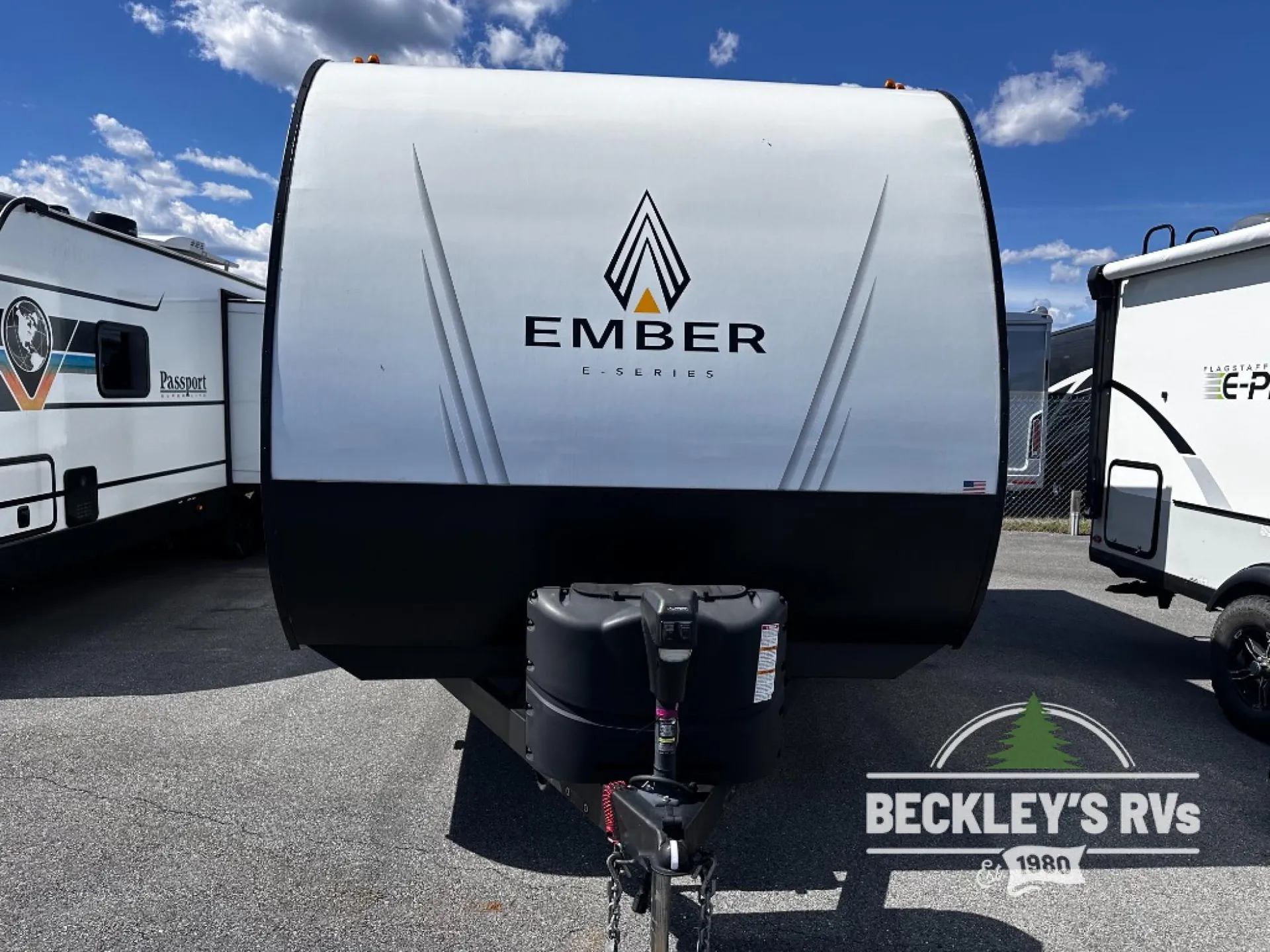 2024 Ember RV E-Series 22ETS - Photo 3