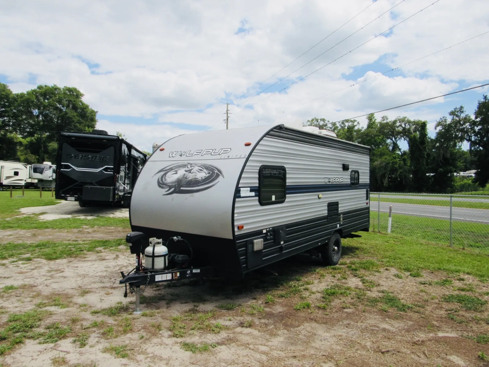 2019 Forest River WOLFPUP 18RJB - Photo 2