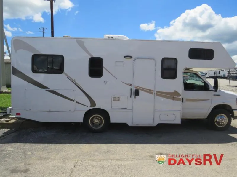 2018 Thor Motor Coach Majestic 23A - Photo 3
